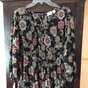 Shirt w/arm slits- cold shoulder